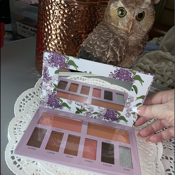 Sakura + Sage vegan eyeshadow & Blush Pallet NWOT - Picture 3 of 12